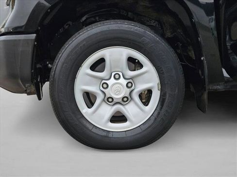 Used 2018 Toyota Tundra SR image 22