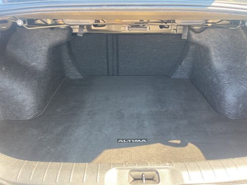 Used 2024 Nissan Altima 2.5 SV image 15