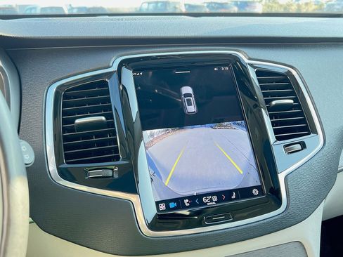 Certified 2023 Volvo XC90 B6 Plus w/ Protection Package Premier image 19