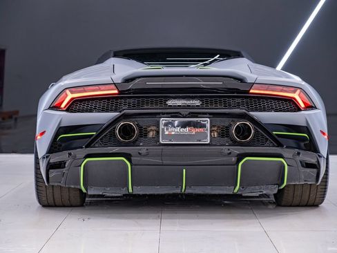 Used 2023 Lamborghini Huracan EVO RWD image 23
