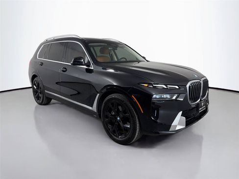 Certified 2023 BMW X7 xDrive40i w/ Premium Package AWD/4WD image 3