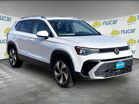 New 2026 Volkswagen Taos SE AWD/4WD image 1