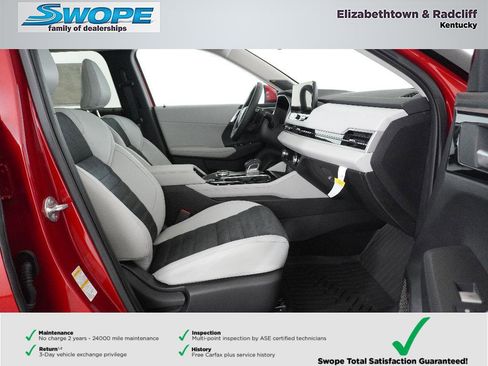 Used 2025 Mitsubishi Outlander SE image 10