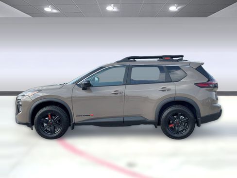 New 2026 Nissan Rogue SV AWD/4WD image 2