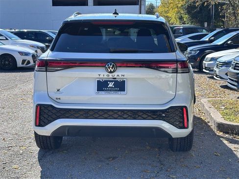New 2026 Volkswagen Tiguan SE R-Line image 6