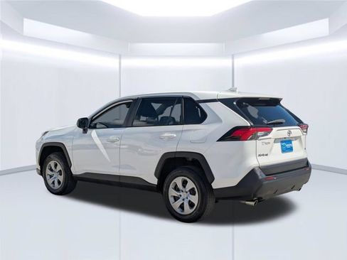Used 2023 Toyota RAV4 LE FWD image 3