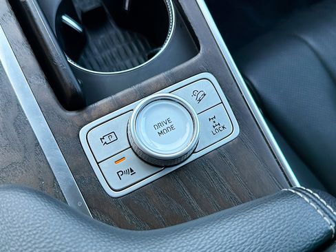 Used 2022 Genesis GV80 2.5T w/ Prestige Package 04 image 31