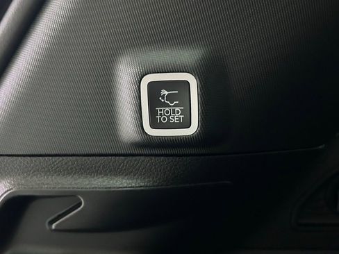 New 2025 Jeep Grand Cherokee Limited w/ Black Appearance Package image 11