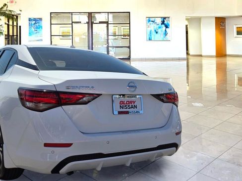 Certified 2023 Nissan Sentra SV FWD image 6