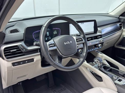 Used 2024 Kia Telluride S w/ S Sunroof Package FWD image 13