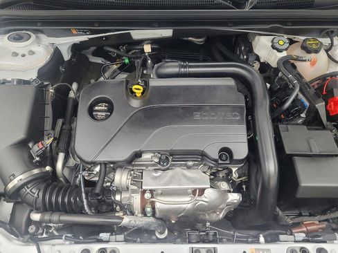 Used 2025 Chevrolet Malibu LT FWD image 30