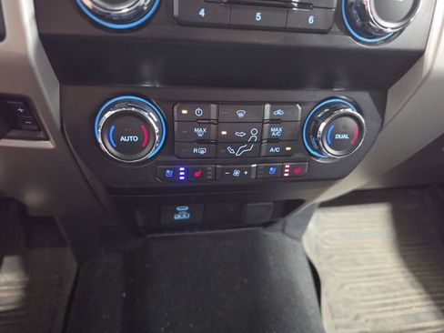 Used 2020 Ford F350 Lariat w/ Lariat Ultimate Package AWD/4WD image 11