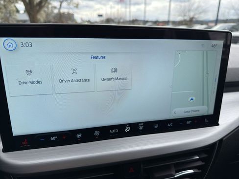 Used 2025 Ford Escape Platinum image 30