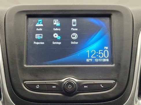 Used 2018 Chevrolet Equinox LT FWD image 25