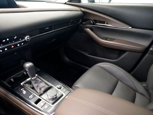 Used 2021 MAZDA CX-30 AWD 2.5 S w/ Premium Package image 27