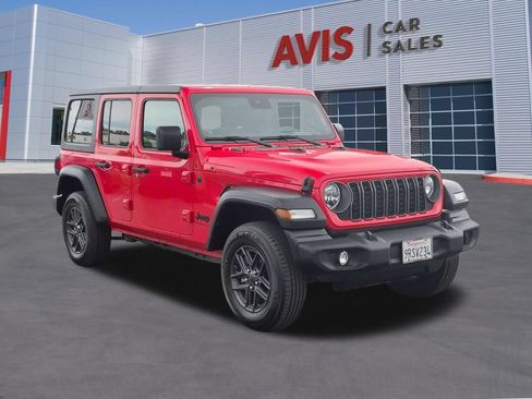 Used 2025 Jeep Wrangler Unlimited Sport AWD/4WD image 3