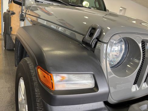 Used 2021 Jeep Wrangler Unlimited Sport image 27