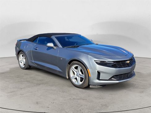 Used 2023 Chevrolet Camaro LT image 1