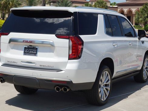 Used 2022 GMC Yukon Denali AWD/4WD image 6