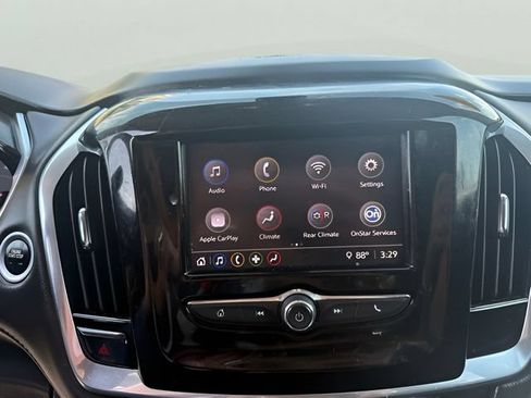 Used 2020 Chevrolet Traverse LS AWD/4WD image 17