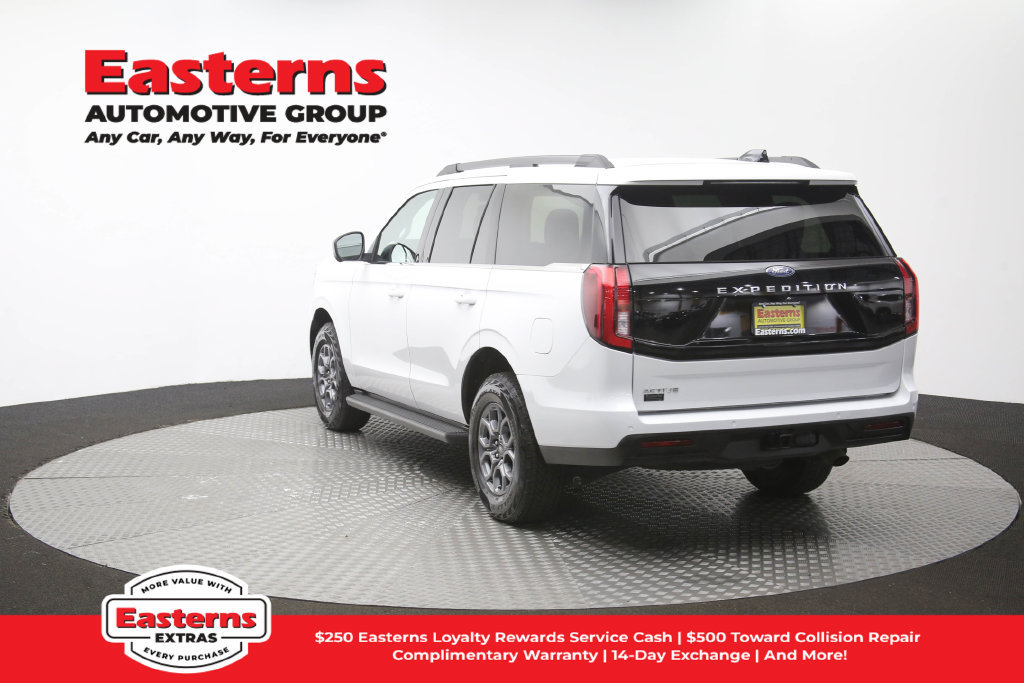 Used 2025 Ford Expedition Active AWD/4WD image 66