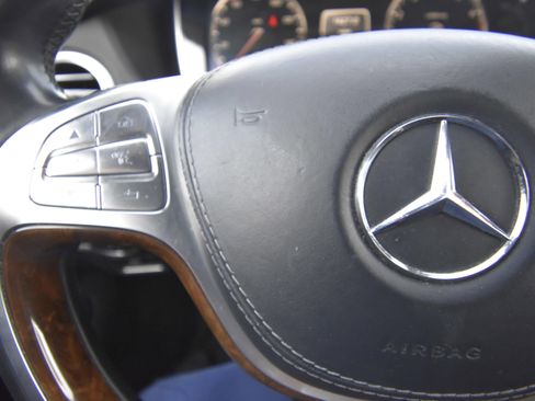 Used 2014 Mercedes-Benz S 550 Sedan image 14