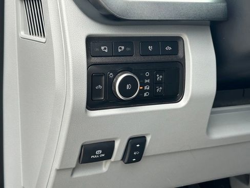 Certified 2024 Ford F450 Limited w/ FX4 Off-Road Package image 82