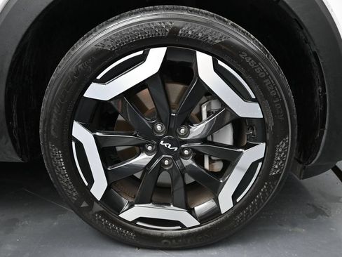 Used 2025 Kia Telluride S FWD image 29
