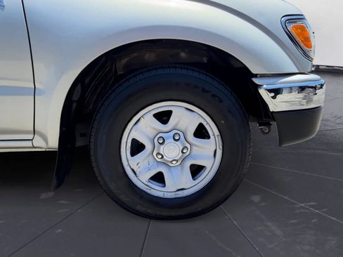 Used 2004 Toyota Tacoma 2WD Xtracab w/ Convenience Pkg image 30