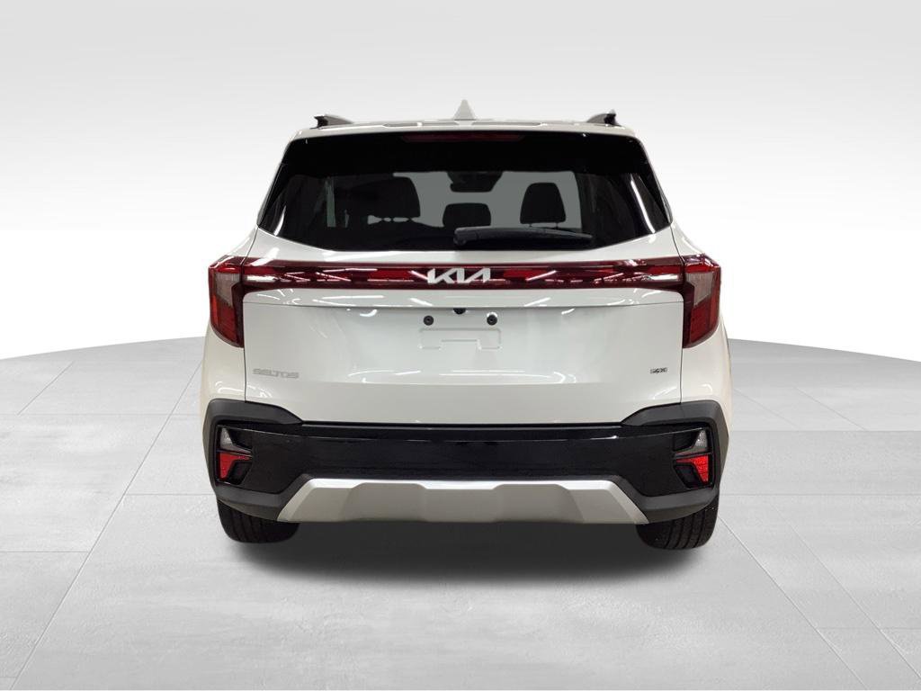 Certified 2026 Kia Seltos SX w/ SX Sunroof Package AWD/4WD image 31