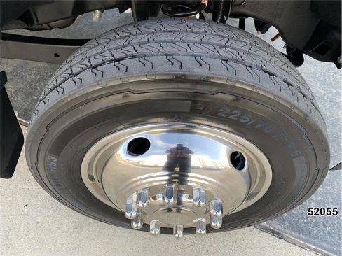 Used 2022 Ford F550 2WD Crew Cab Super Duty image 16