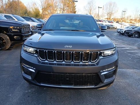 New 2025 Jeep Grand Cherokee Limited w/ Luxury Tech Group II image 8