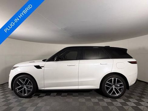 Used 2025 Land Rover Range Rover Sport Dynamic SE AWD/4WD image 3