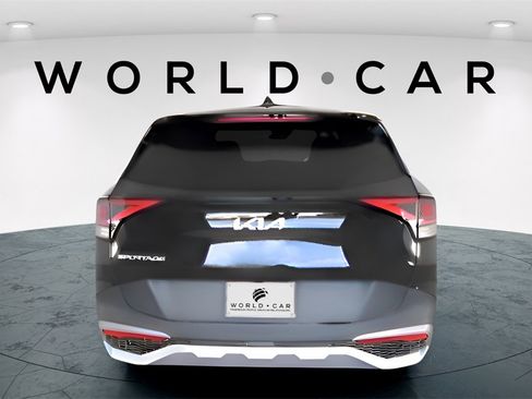 Certified 2024 Kia Sportage EX image 5