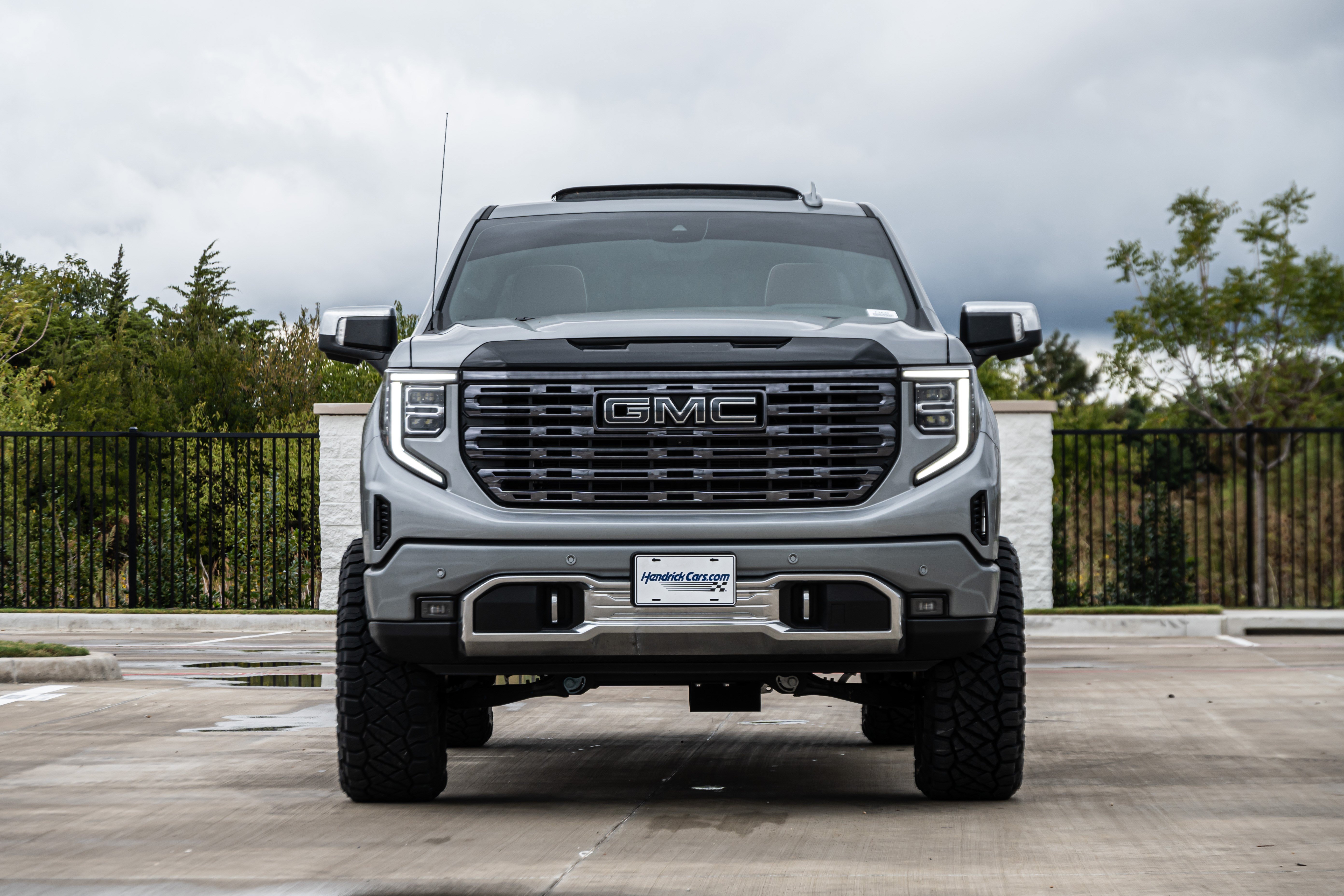 Used 2026 GMC Sierra 1500 Denali Ultimate AWD/4WD image 3