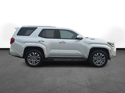 Certified 2025 Toyota 4Runner Limited AWD/4WD image 4