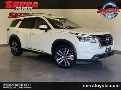 Used 2023 Nissan Pathfinder Platinum w/ Cargo Package
