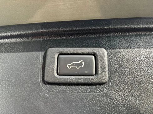 Used 2015 Subaru Outback 3.6R Limited AWD/4WD image 16