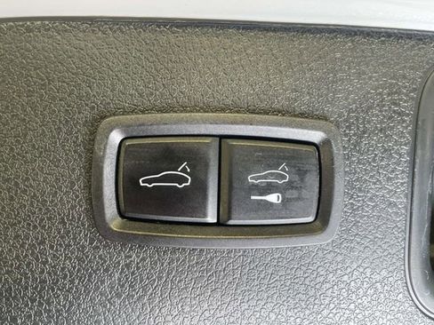 Certified 2020 Porsche Macan AWD/4WD image 22