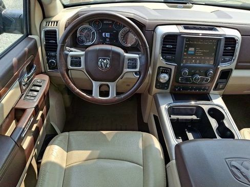 Used 2016 RAM 1500 Laramie w/ Convenience Group AWD/4WD image 13