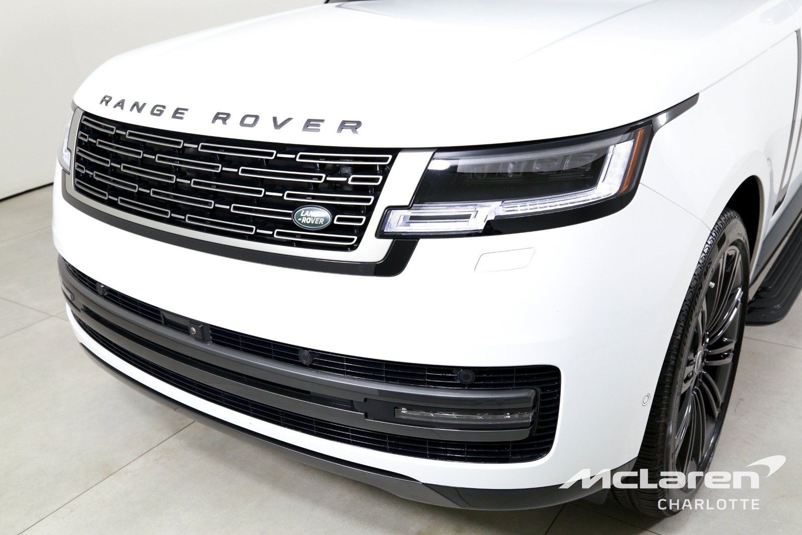 Used 2025 Land Rover Range Rover SE AWD/4WD image 41