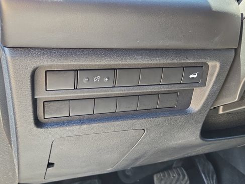 Used 2024 Mitsubishi Outlander SE FWD image 24