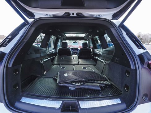 Used 2024 Cadillac XT6 Luxury image 48