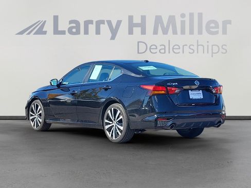 Used 2022 Nissan Altima 2.5 SR image 4