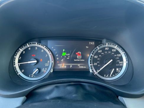 Used 2022 Toyota Highlander Platinum image 14