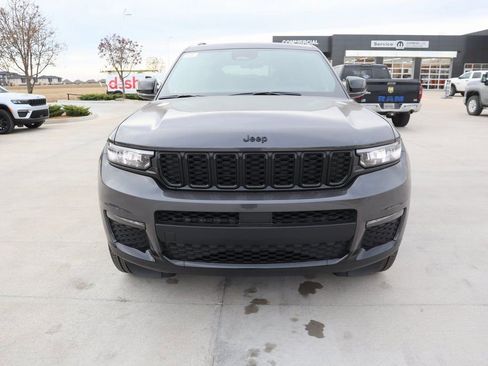 New 2025 Jeep Grand Cherokee L Limited image 10