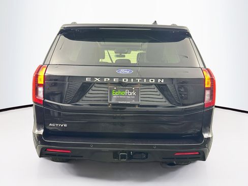Used 2025 Ford Expedition Active AWD/4WD image 7