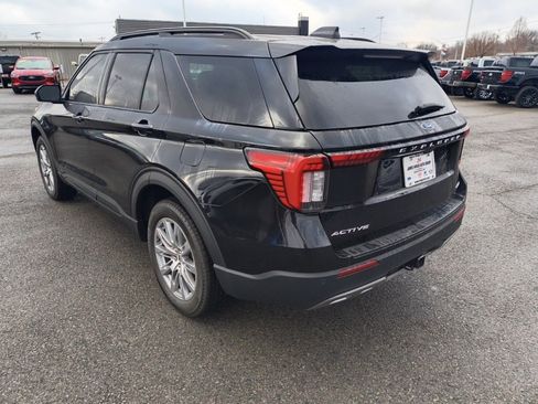 New 2026 Ford Explorer Active w/ Active Comfort Package image 3