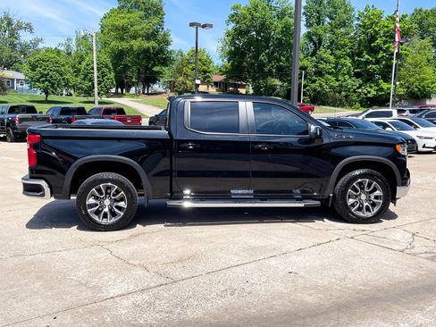 Used 2024 Chevrolet Silverado 1500 LT w/ Z71 Off-Road Package AWD/4WD image 4