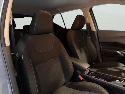Used 2022 Nissan Kicks SV w/ Interior Electronics Package FWD image 27